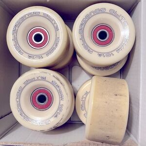 Roller bones elite 101a wheels w bearings